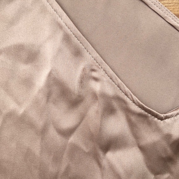 Dynamite Satin Pink Tie Front Tank Like New Size M - Picture 6 of 6